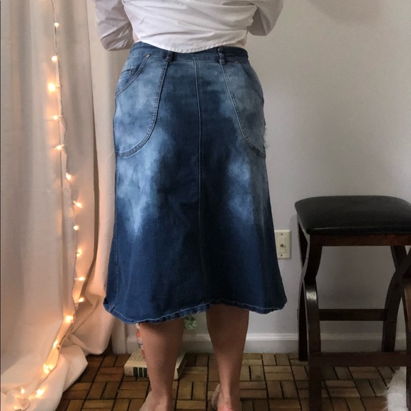 ❌SOLD❌ Pilcro Distressed Denim Midi Skirt size 10 - Picture 6 of 8